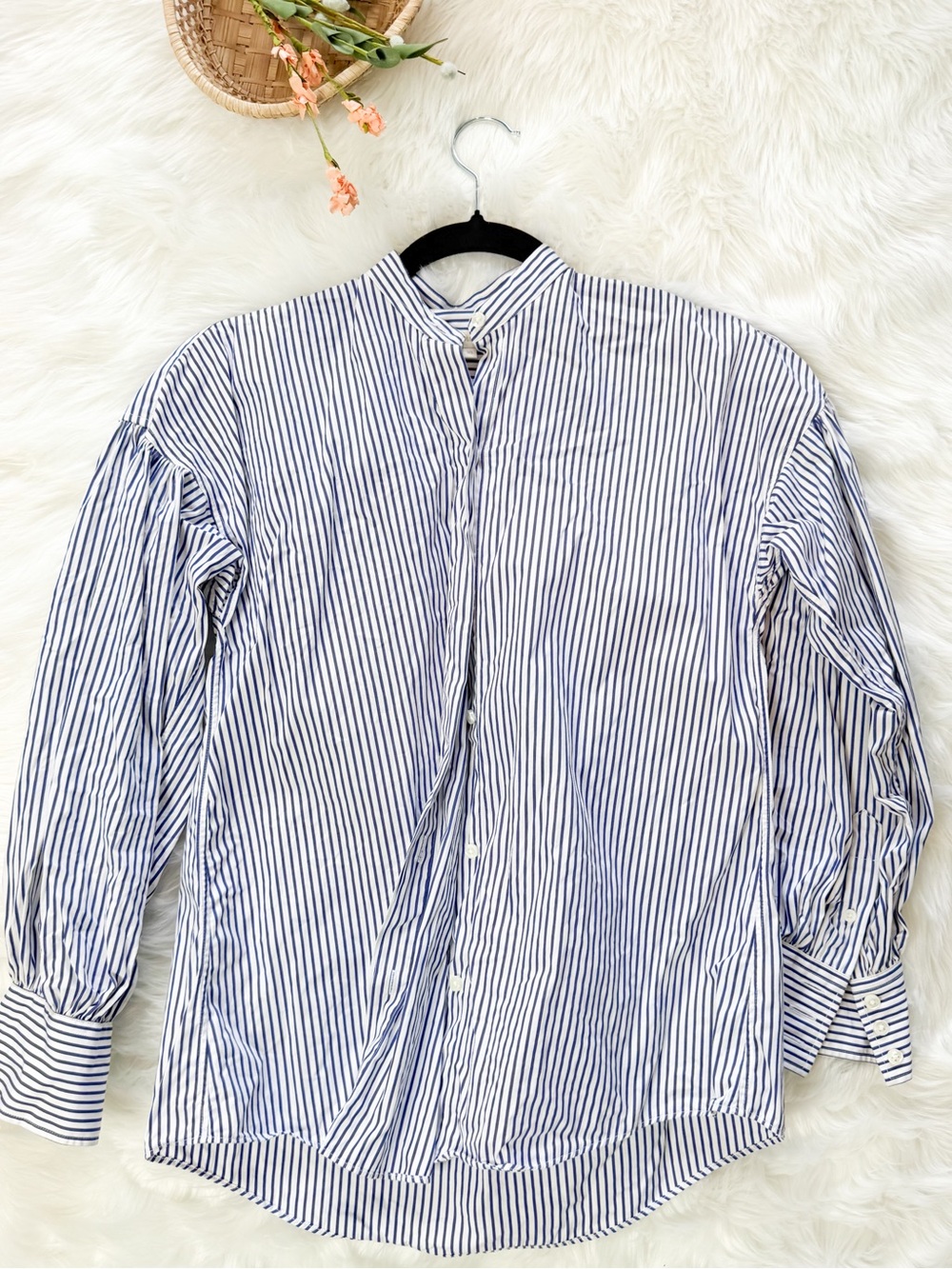 ANN MASHBURN Blue and White Striped Cotton Button-Down Shirt XS